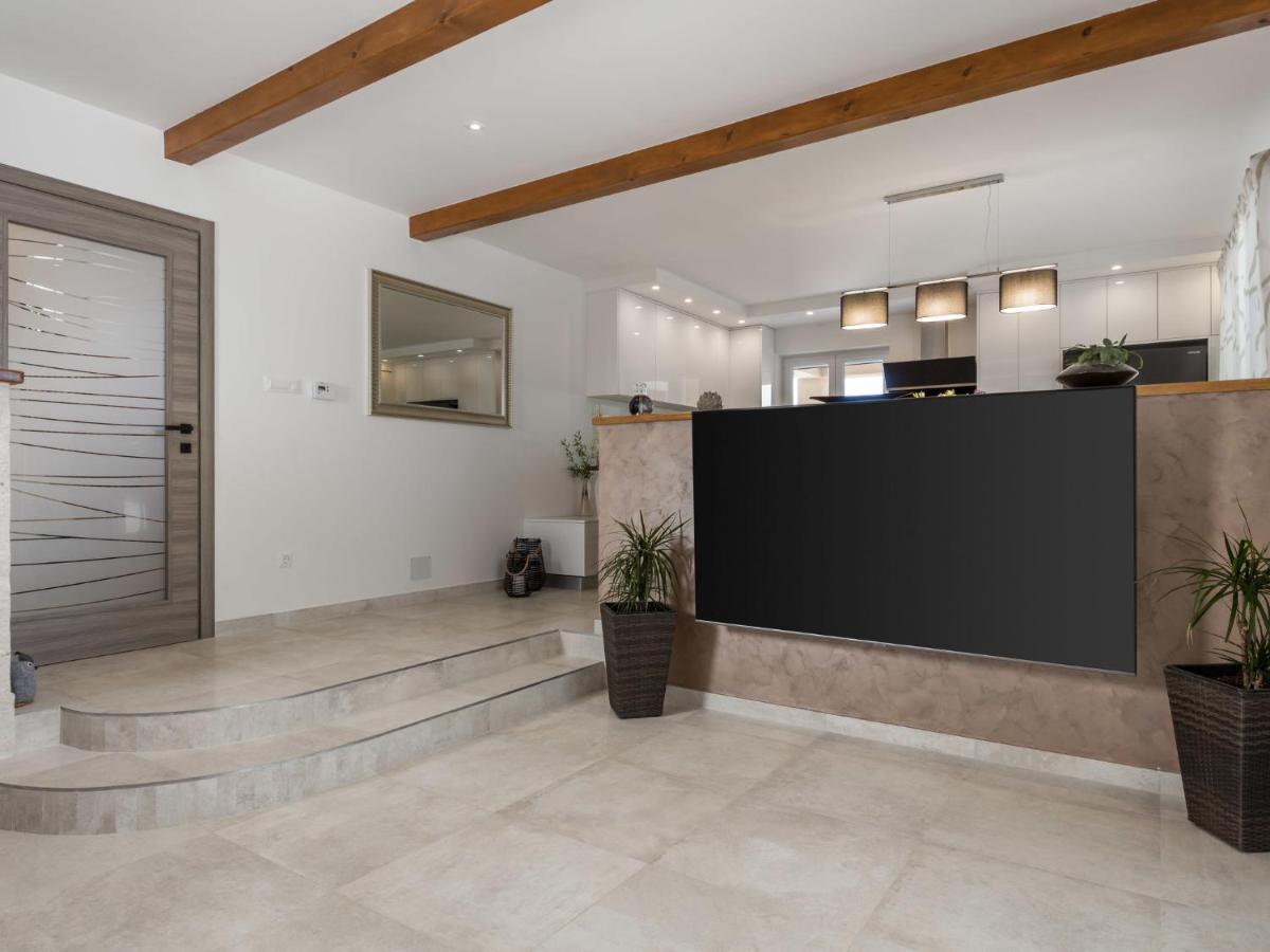 Dobrinj Villa Matea - Mlk150 By Interhome מראה חיצוני תמונה
